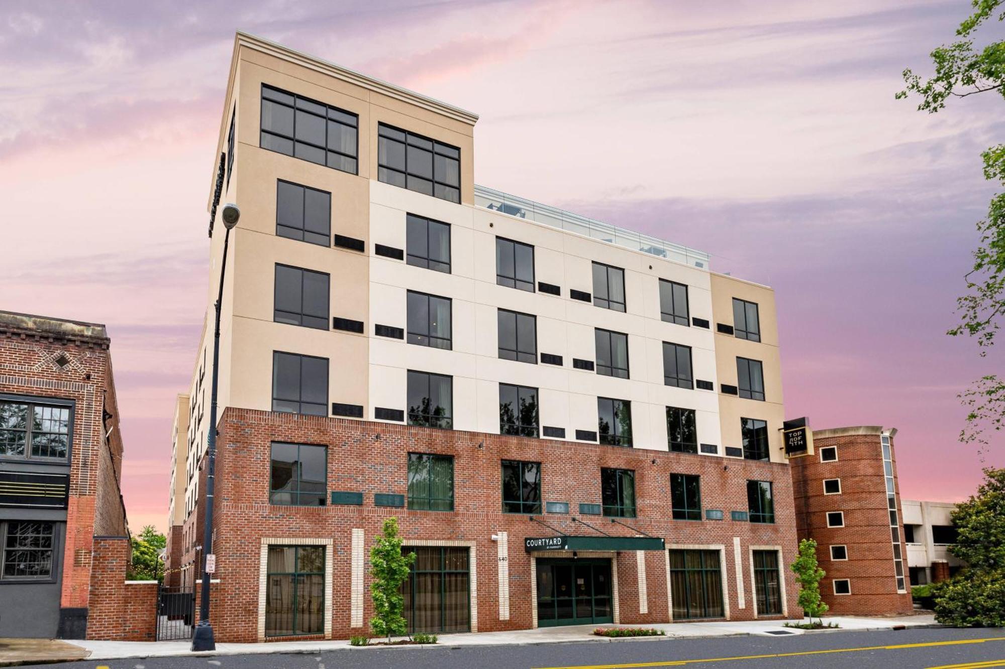 Courtyard Winston-Salem Downtown Hotel Exterior foto